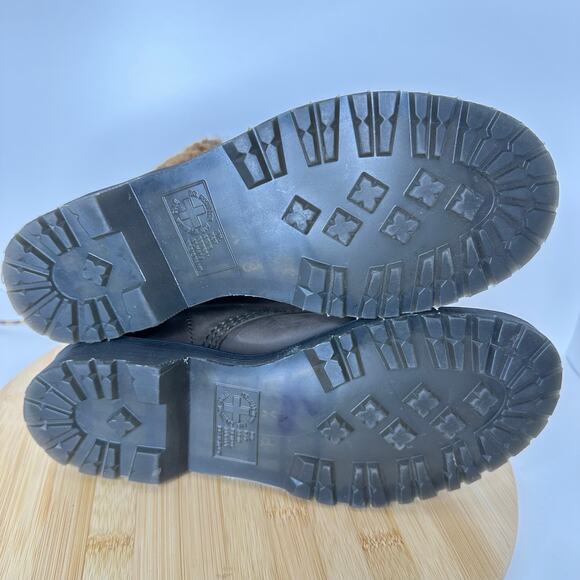 Dr. Martens 1460 Serena Collar Faux Fur Lined Lace Up Boots Womens Size 9 - Picture 7 of 7